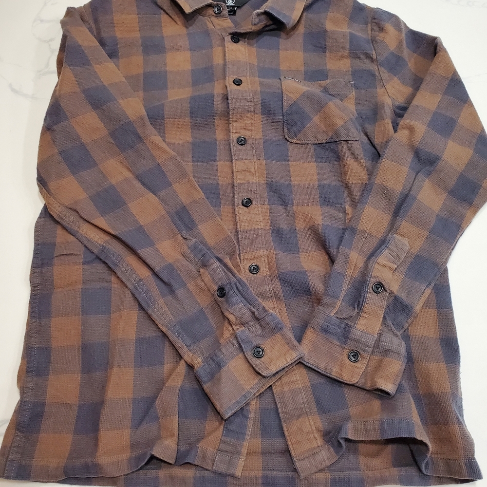 Volcom large button shirt